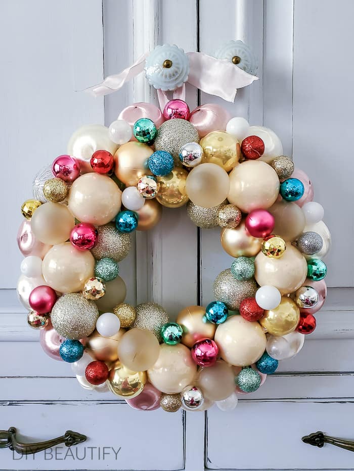Farmhouse Cabinet Door Wreath with Glittery Ornaments Farmhouse Cabinet Door Wreath with Glittery Ornaments — Ornament Wreath