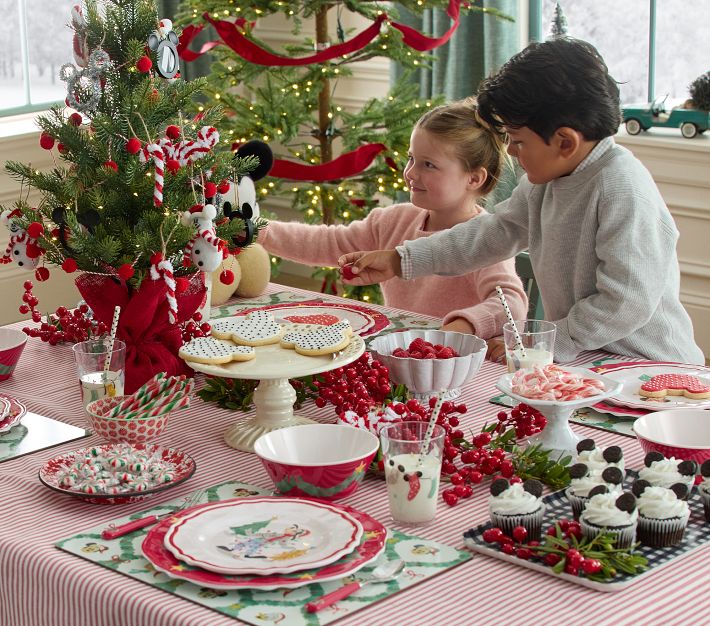 Mini Disney Christmas Tree for Festive Table Setting Mini Disney Christmas Tree for Festive Table Setting