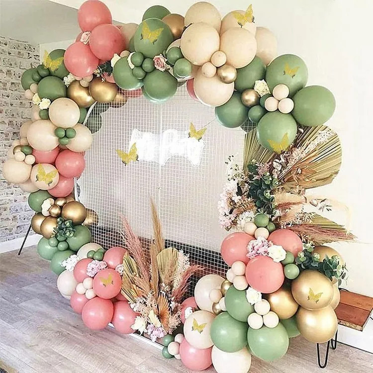 Boho Style Circular Balloon Garland with Dried Florals and Pampas Grass Boho Style Circular Balloon Garland with Dried Florals and Pampas Grass — New Years Eve Balloon Garland