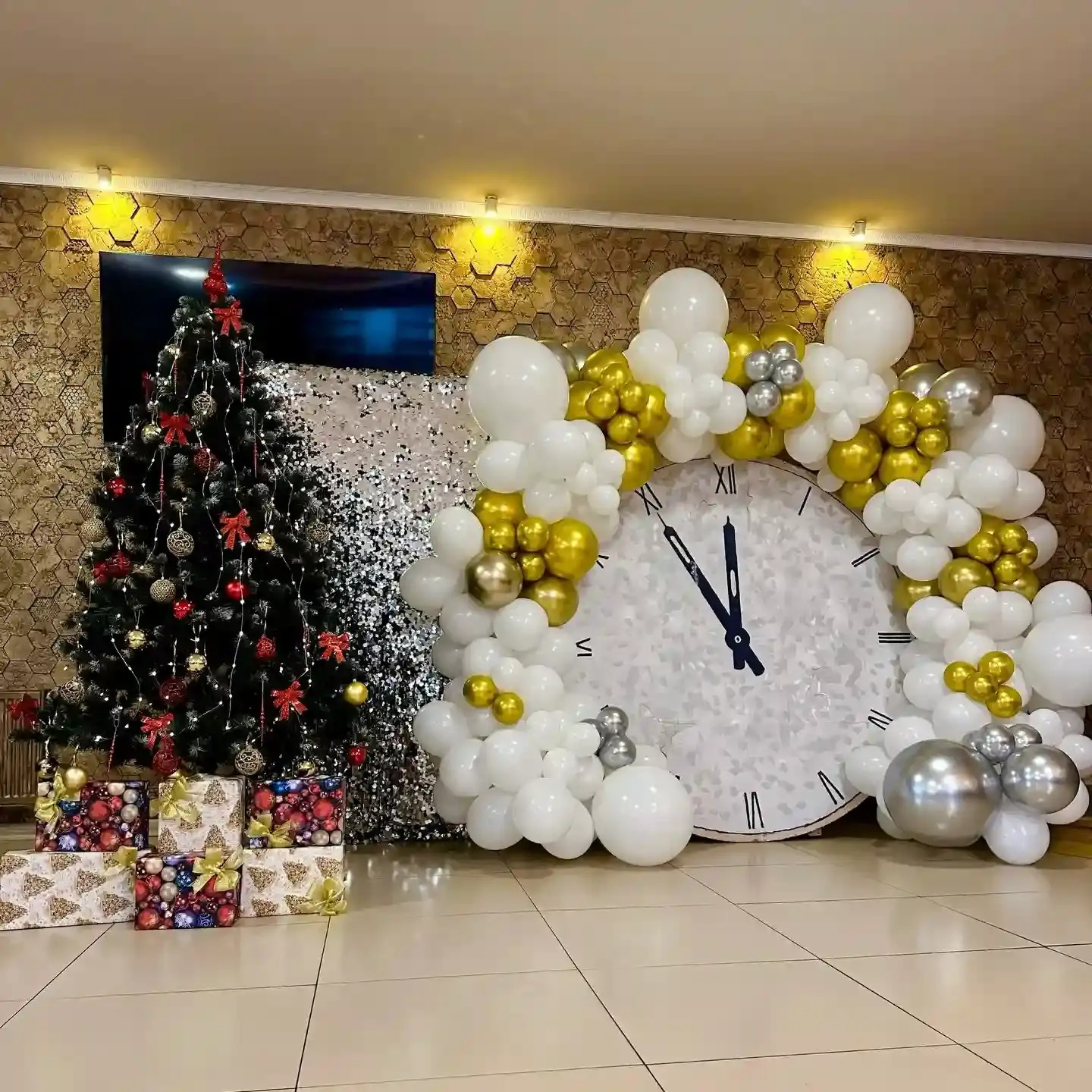 Winter Fest Balloon Decoration | BalloonDekor