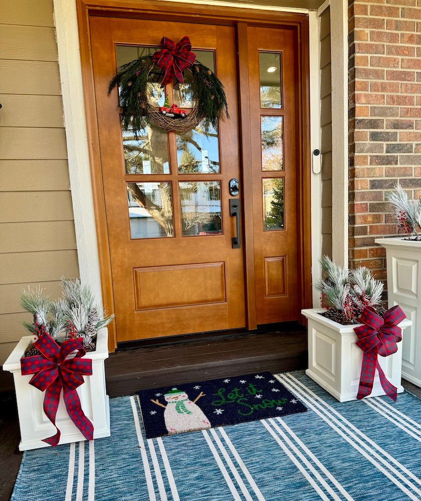 Festive Coastal Front Door Decor Festive Coastal Front Door Decor — Coastal Christmas Decor