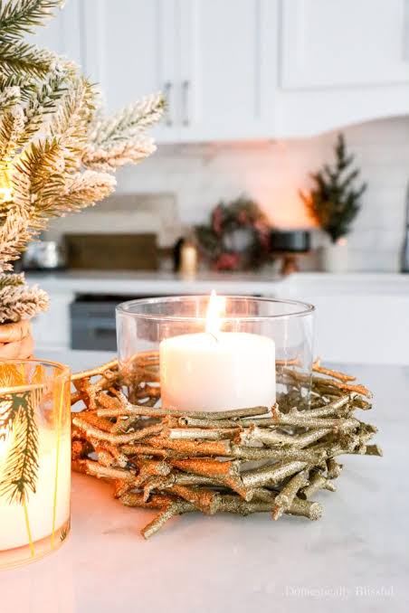 Sparkly Twig Candle Holder with Pillar Candle on Kitchen Counter Sparkly Twig Candle Holder with Pillar Candle on Kitchen Counter — Christmas Candle Decor