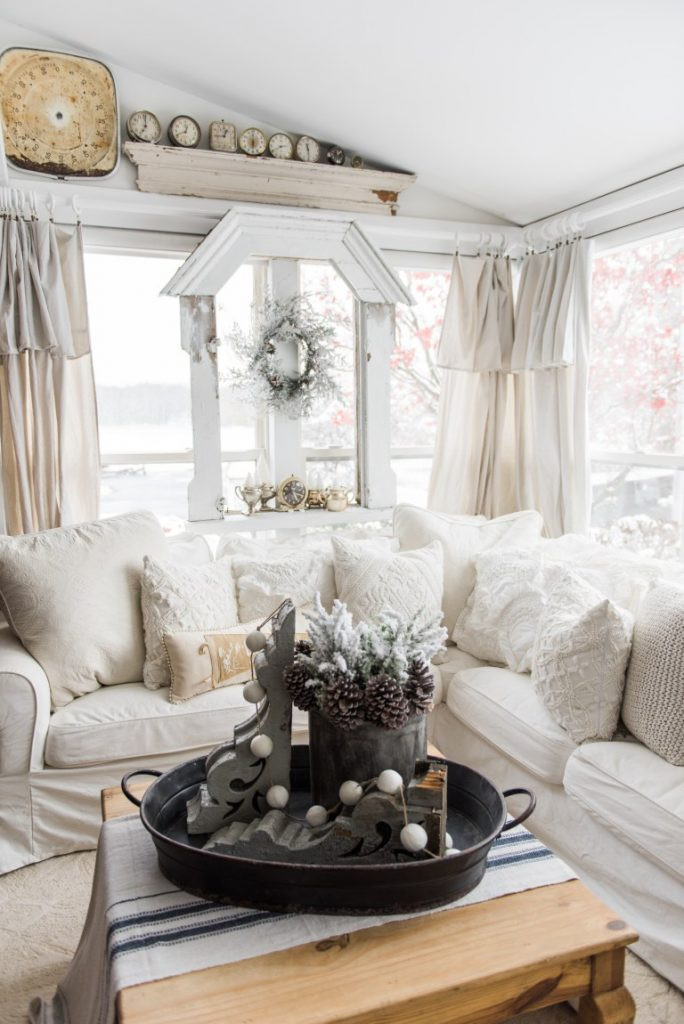 Rustic Sectional Sofa and Coffee Table Winter Styling Rustic Sectional Sofa and Coffee Table Winter Styling — Winter Home Decor