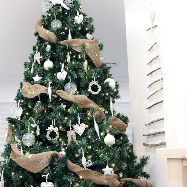 Burlap Ribbon and White Ornaments on a Coastal Christmas Tree Burlap Ribbon and White Ornaments on a Coastal Christmas Tree — Coastal Christmas Decor